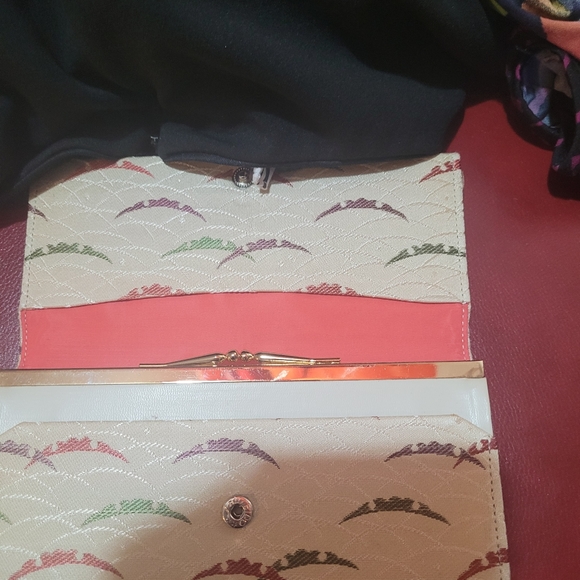 Wallets - Picture 6 of 13